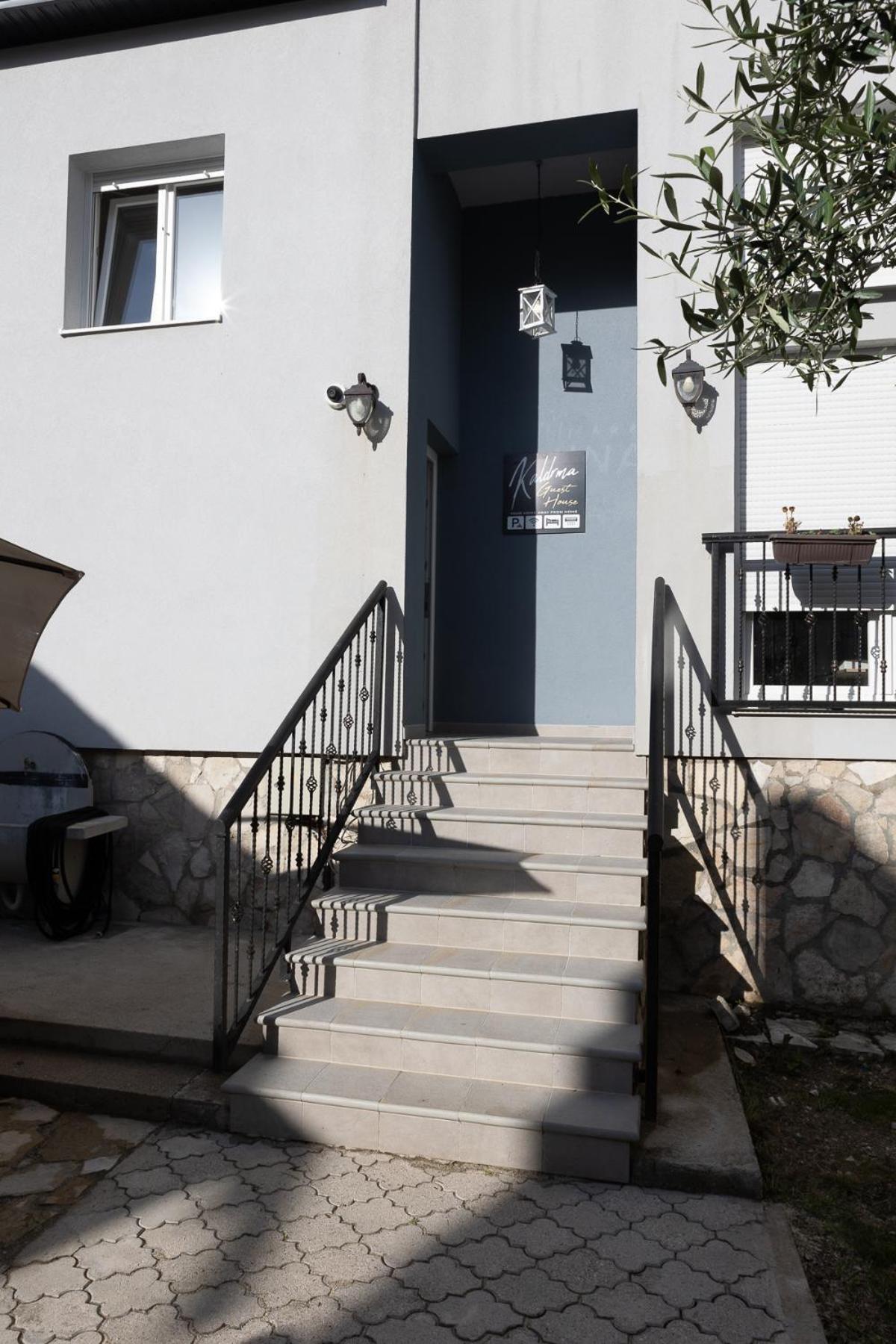 Kaldrma Guesthouse Mostar Esterno foto
